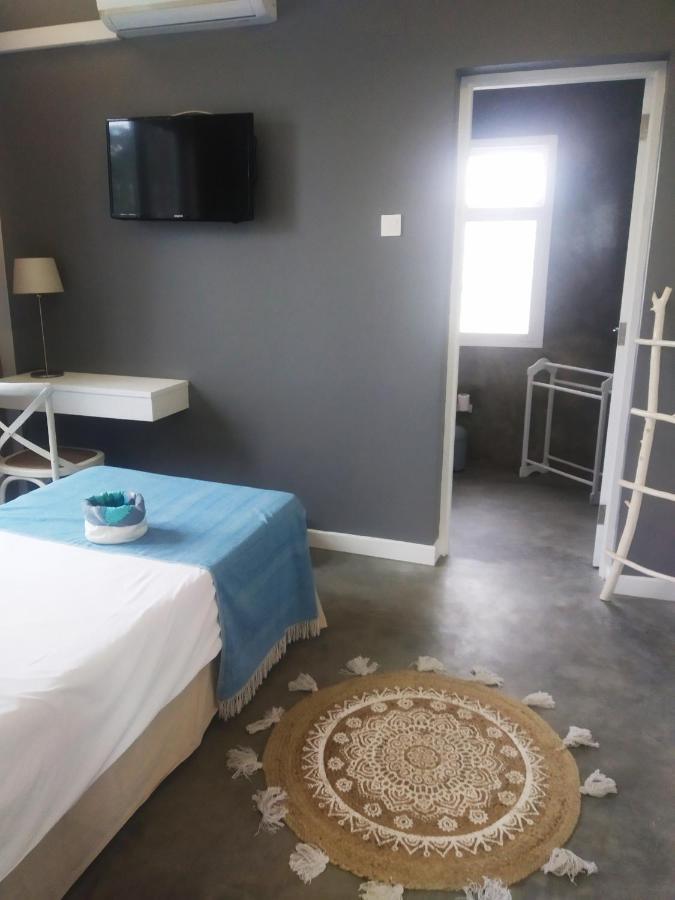 Acacia Inn Guesthouse Мапуто Екстериор снимка