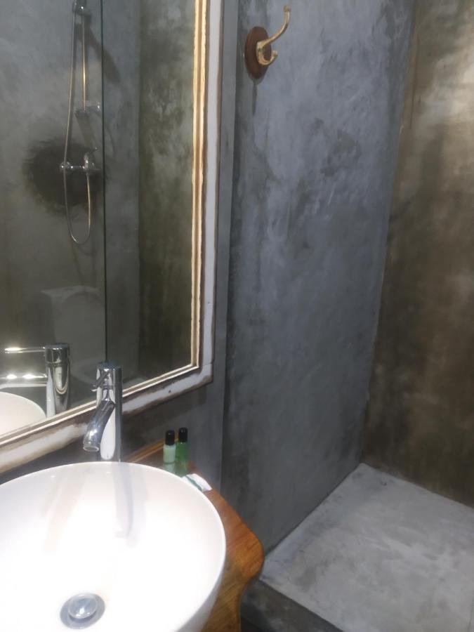 Acacia Inn Guesthouse Мапуто Екстериор снимка