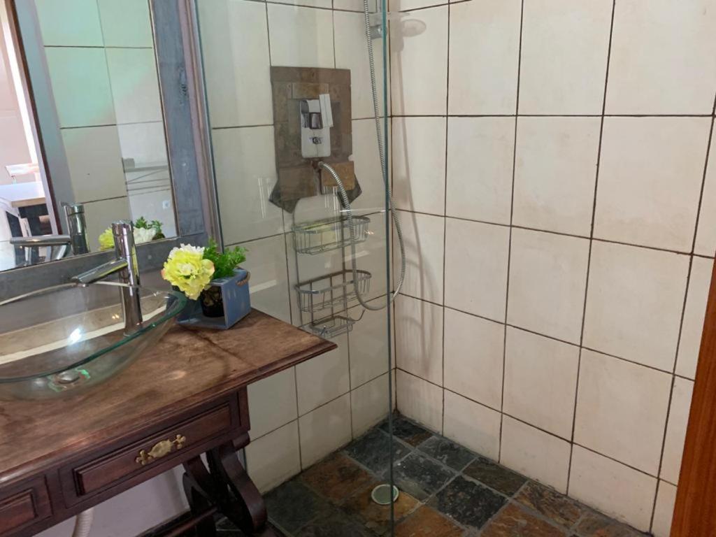 Acacia Inn Guesthouse Мапуто Екстериор снимка