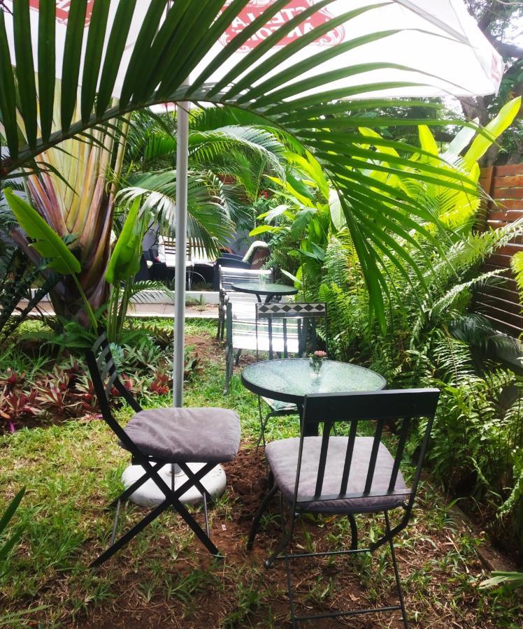 Acacia Inn Guesthouse Мапуто Екстериор снимка